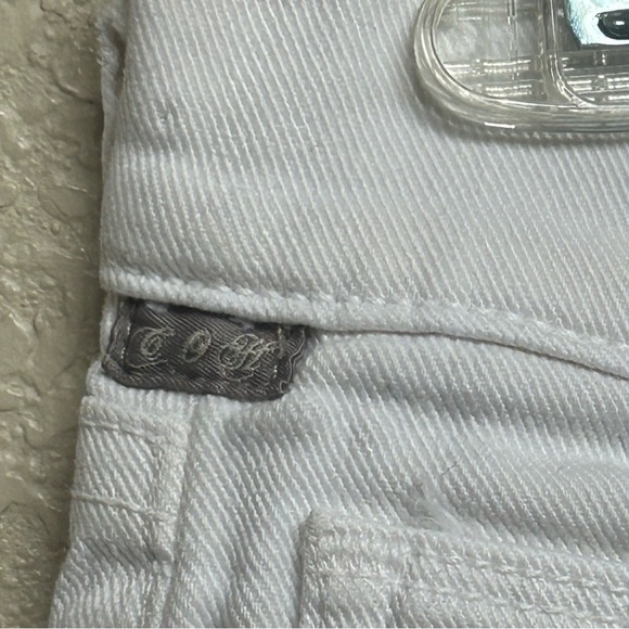 Citizens of Humanity White Bermuda Cutoff Jean Shorts Women’s 26 Raw Hem Denim - Picture 5 of 10